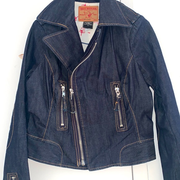 True Religion - Picture 1 of 7